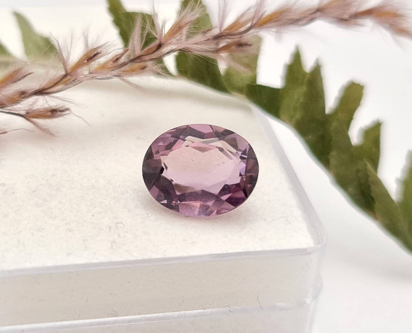 Echter violetter Amethyst lila Oval facettiert 11,5x9,4mm 3,8ct (Nr.960)