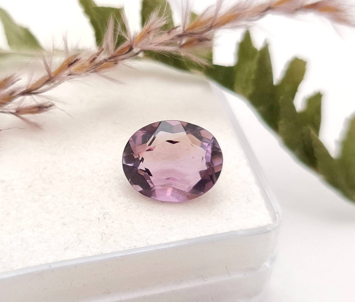 Echter violetter Amethyst lila Oval facettiert 11,5x9,4mm 3,8ct (Nr.960)