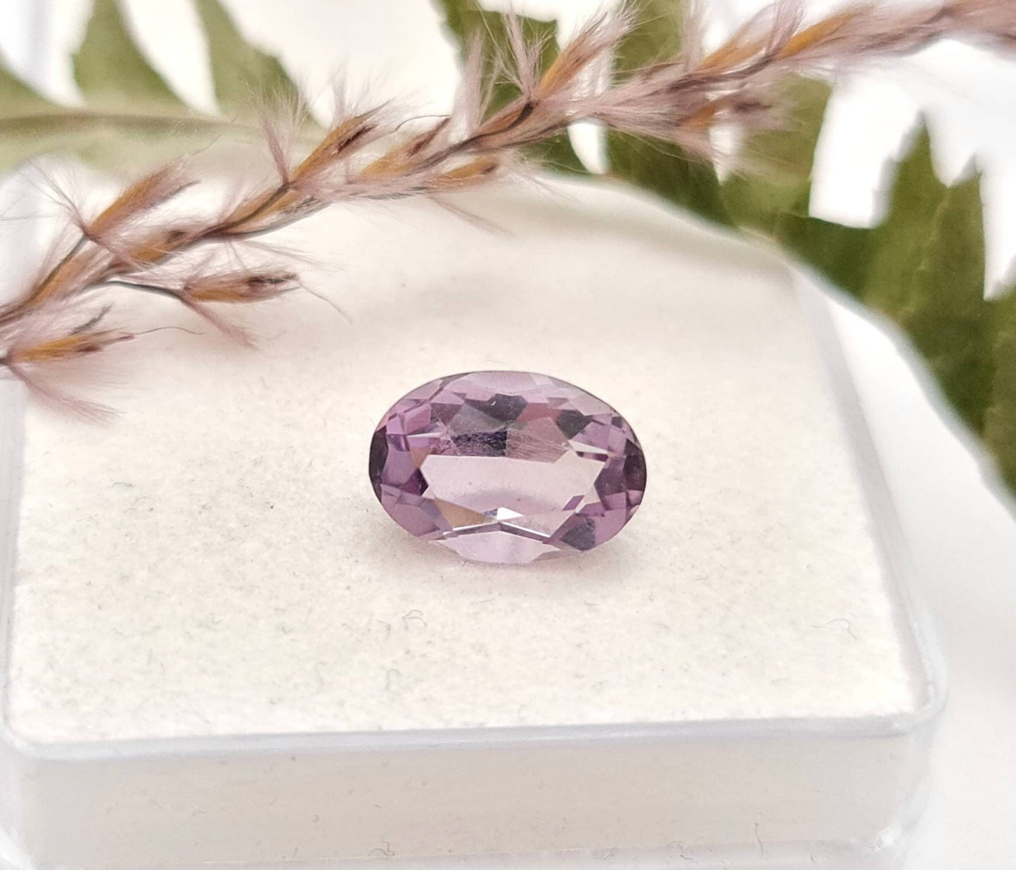 Echter violetter Amethyst lila Oval facettiert 10,6x7,4mm 2,7ct (Nr.961)