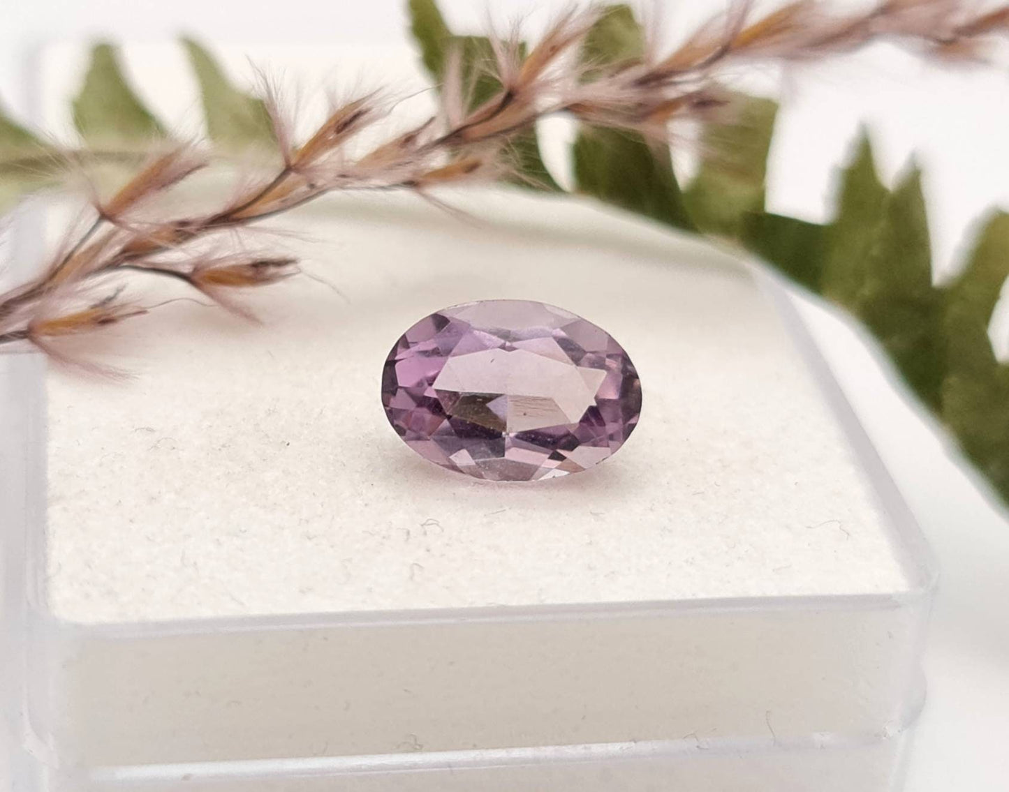 Echter violetter Amethyst lila Oval facettiert 10,6x7,4mm 2,7ct (Nr.961)