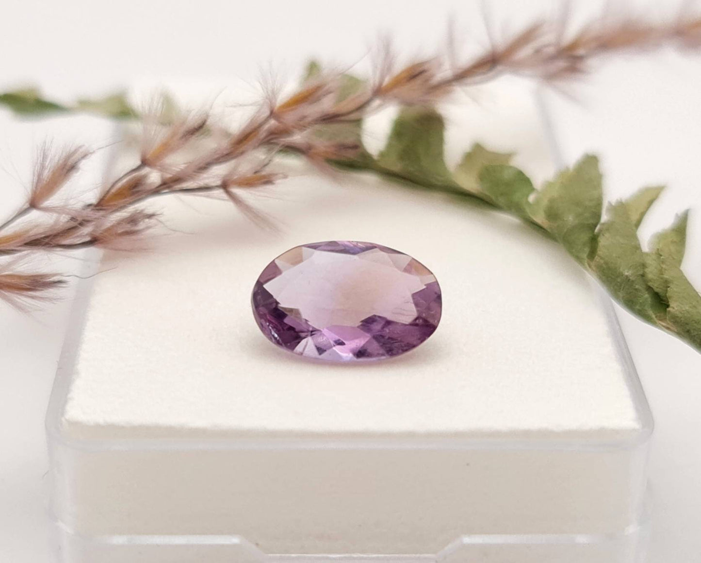 Echter violetter Amethyst lila Oval facettiert 11,8x8,3mm 3,5ct (Nr.962)