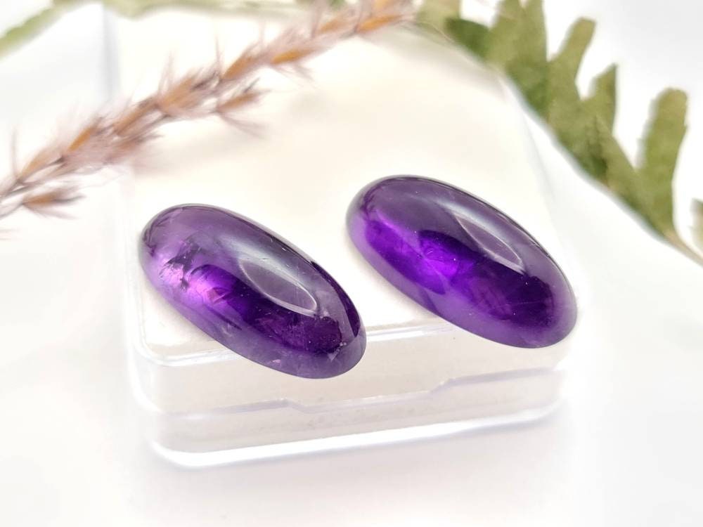 Echte ovale Amethyst Cabochons lila violett 21x10,2mm 21,3ct (Nr.964)