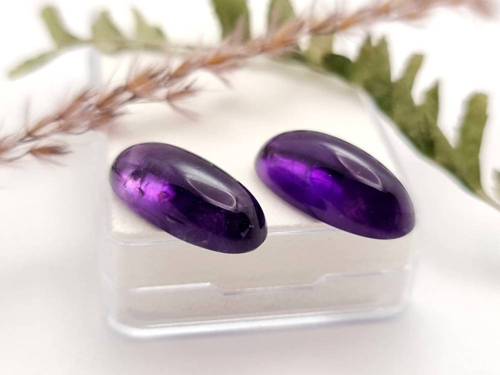 Echte ovale Amethyst Cabochons lila violett 21x10,2mm 21,3ct (Nr.964)