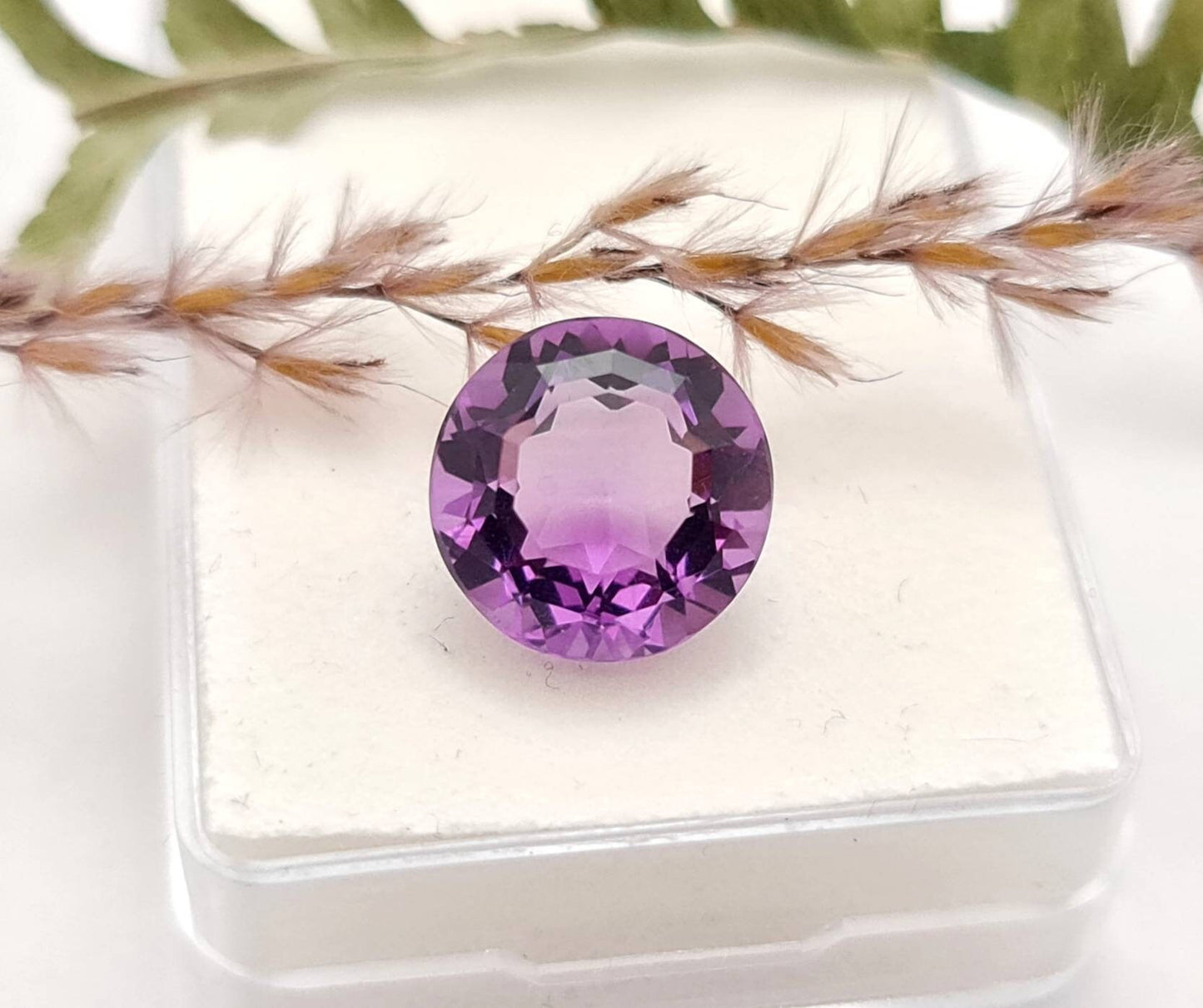 Echter violetter Amethyst rund facettiert lila 12,8mm 7,6ct (Nr.985)