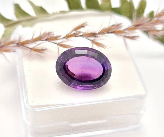 Echter violetter Amethyst oval facettiert 16x12mm 10,76ct (Nr.986)