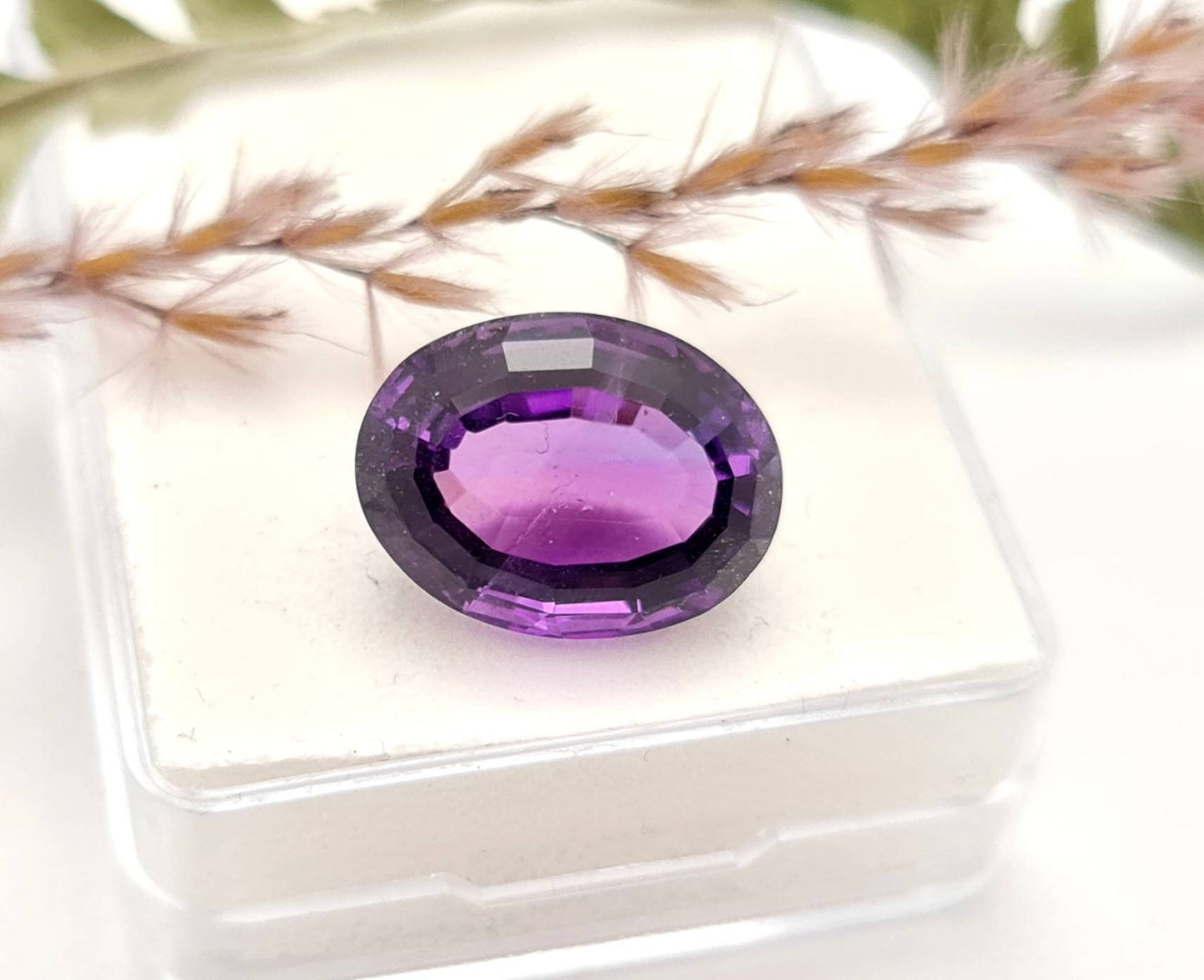 Echter violetter Amethyst oval facettiert 16x12mm 10,76ct (Nr.986)