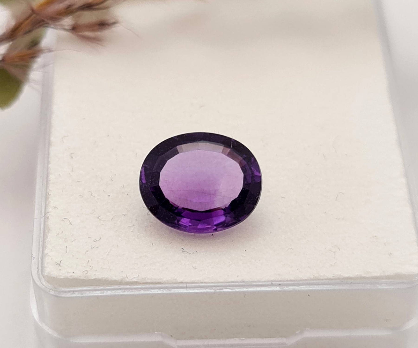 Echter violetter Amethyst oval facettiert lila 11x9,2mm 3,9ct (Nr.994)