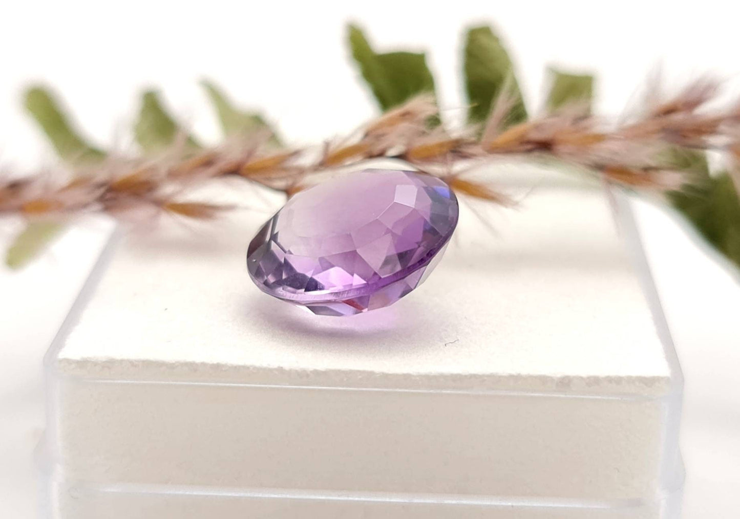 Echter violetter Amethyst rund facettiert lila 13mm 7,1ct (Nr.1000)