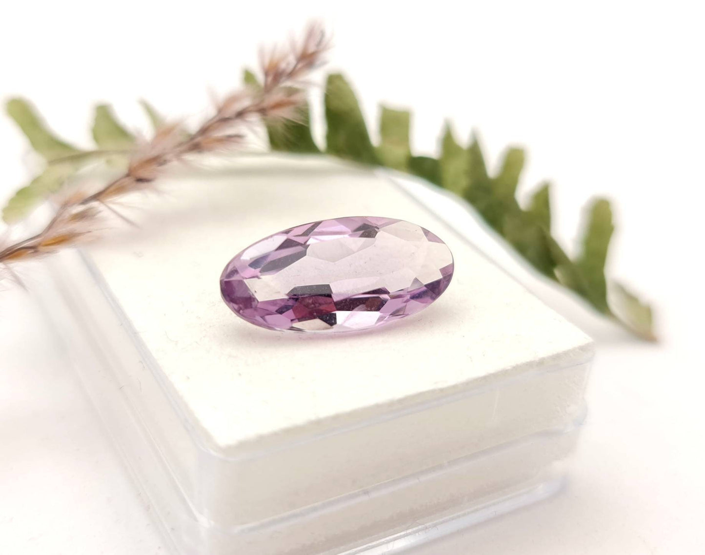 Echter facettierter Amethyst lila violett oval 20x9,8mm 7,36ct (Nr.1019)