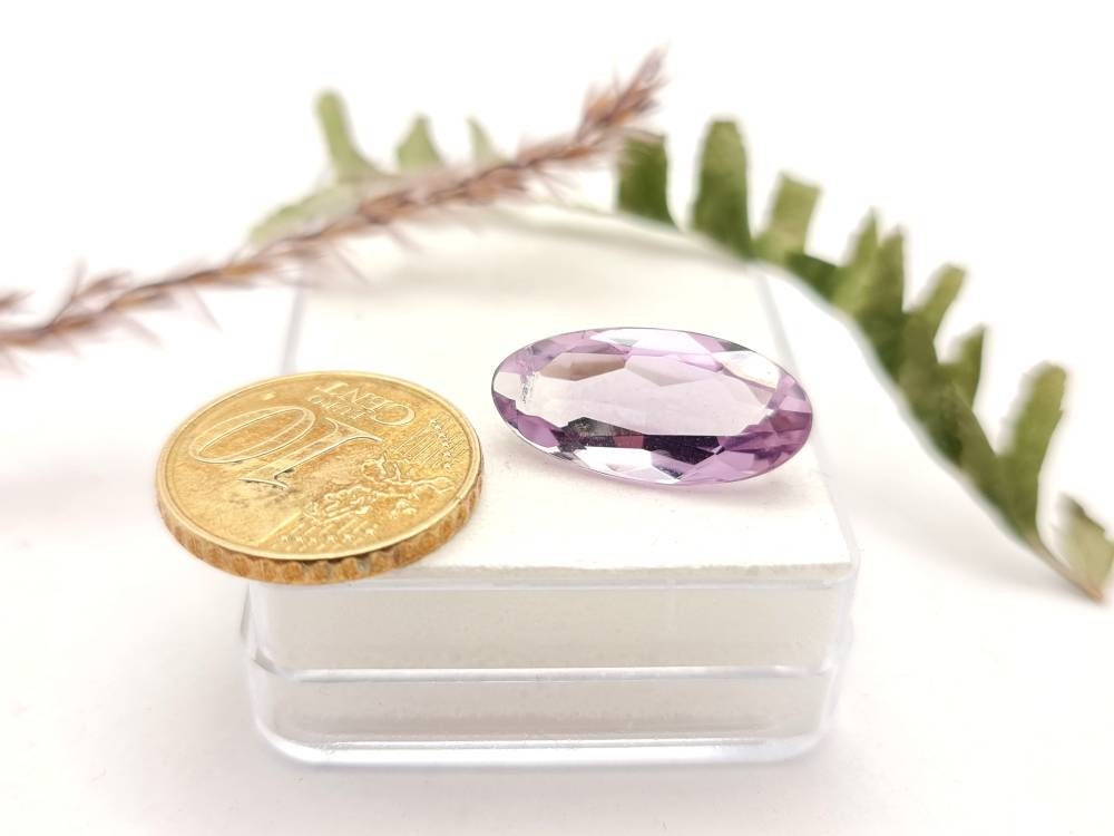 Echter facettierter Amethyst lila violett oval 20x9,8mm 7,36ct (Nr.1019)