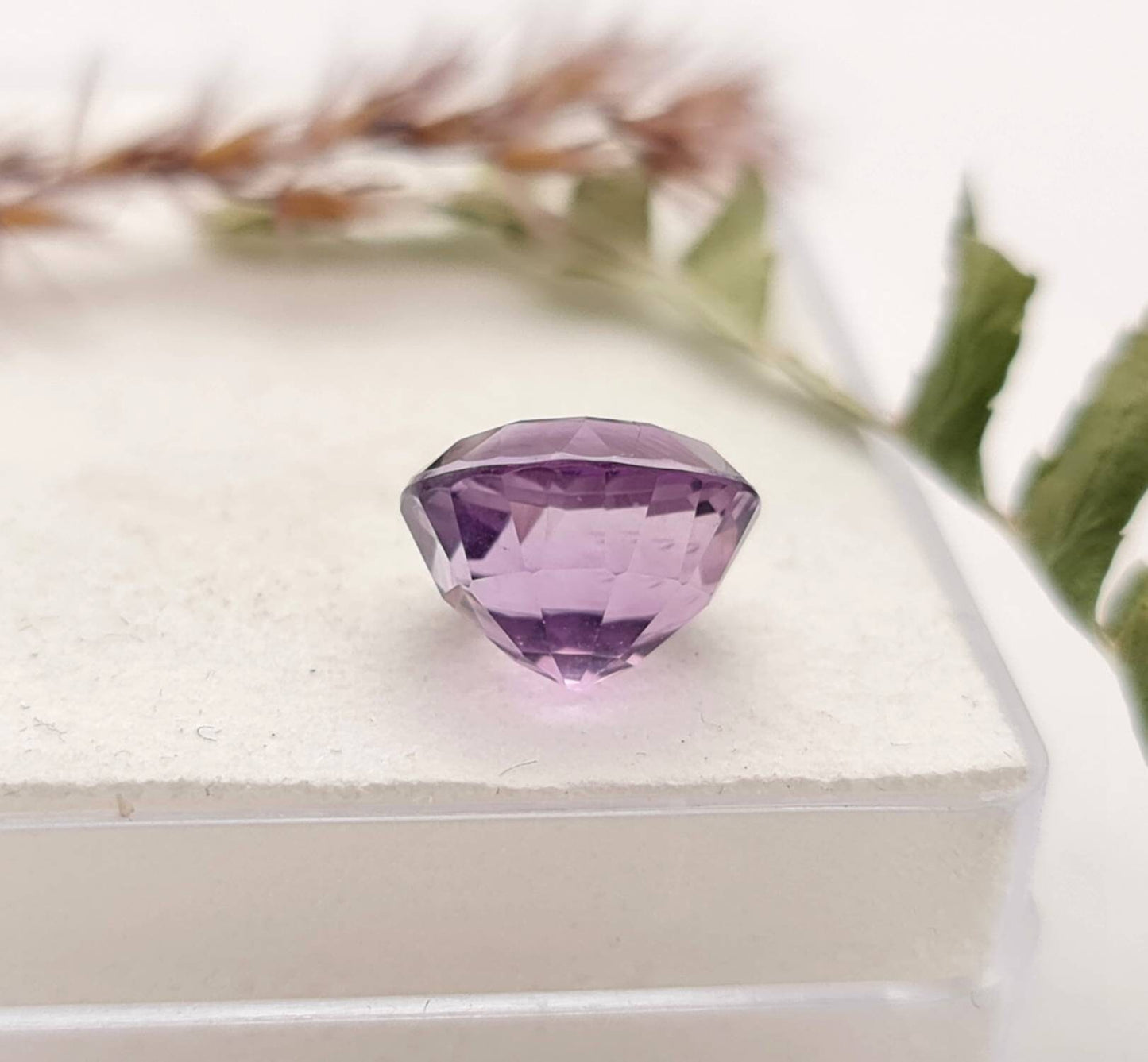 Echter facettierter Amethyst lila violett 10,8mm 4,8ct (Nr.1033)