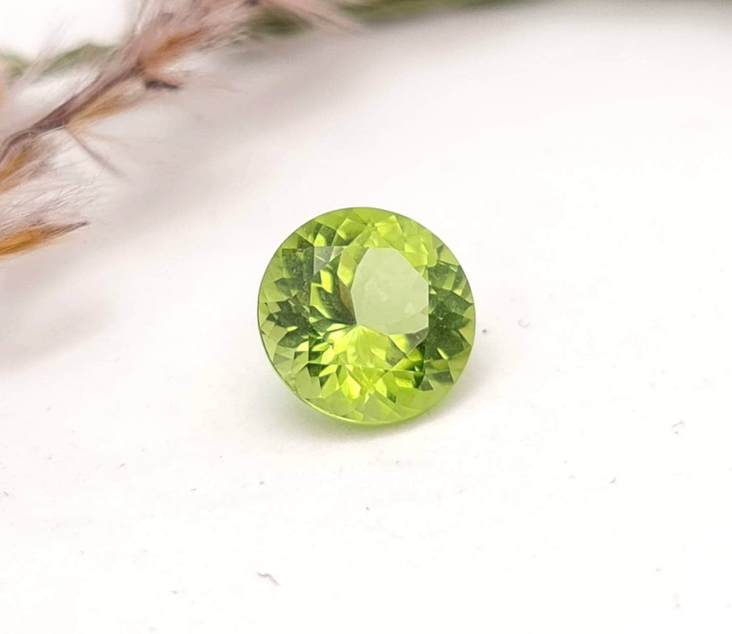 Echter grüner Peridot facettiert rund 8mm (Nr.1066)