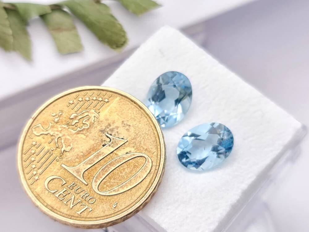 Echte facettierte Aquamarine oval blau Paar 8x6mm 2,29ct (Nr.1084)