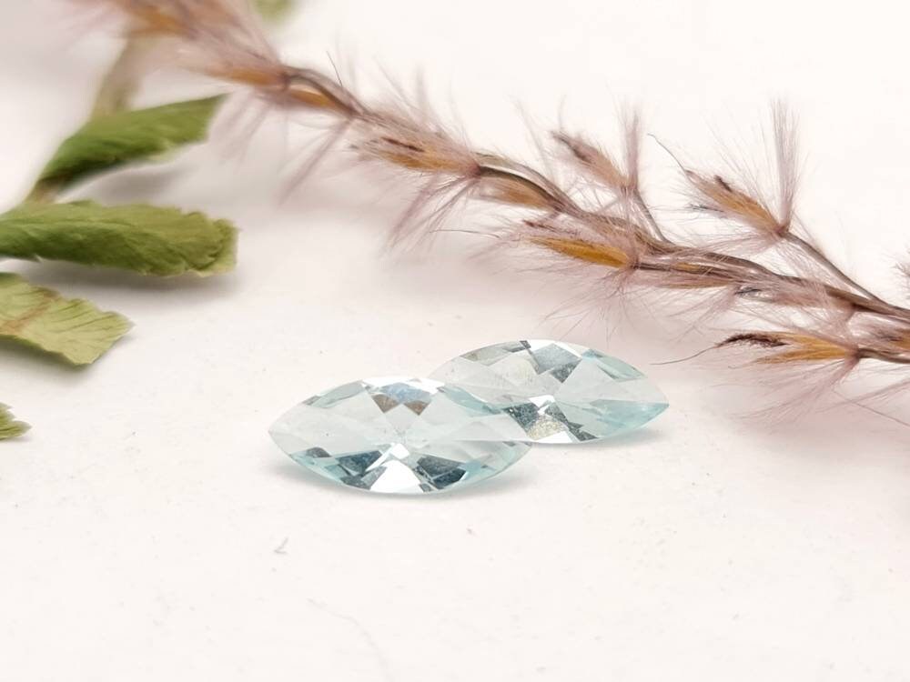 Echte facettierte Aquamarine navette blau Paar 10x4,5mm 0,95ct (Nr.1090)