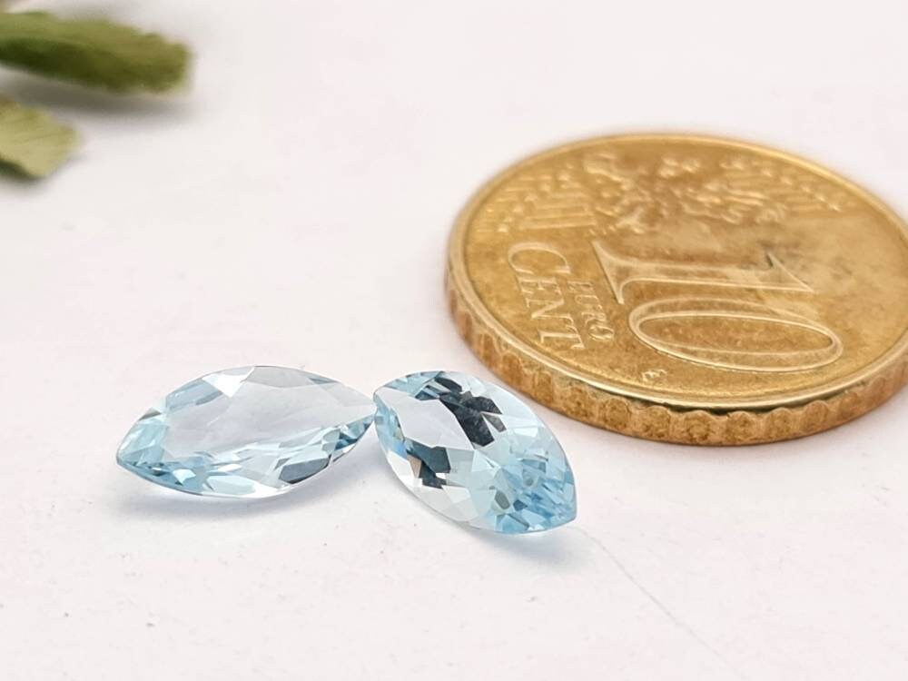 Echte facettierte Aquamarine navette blau Paar 10,2x5mm 1,53ct (Nr.1092)