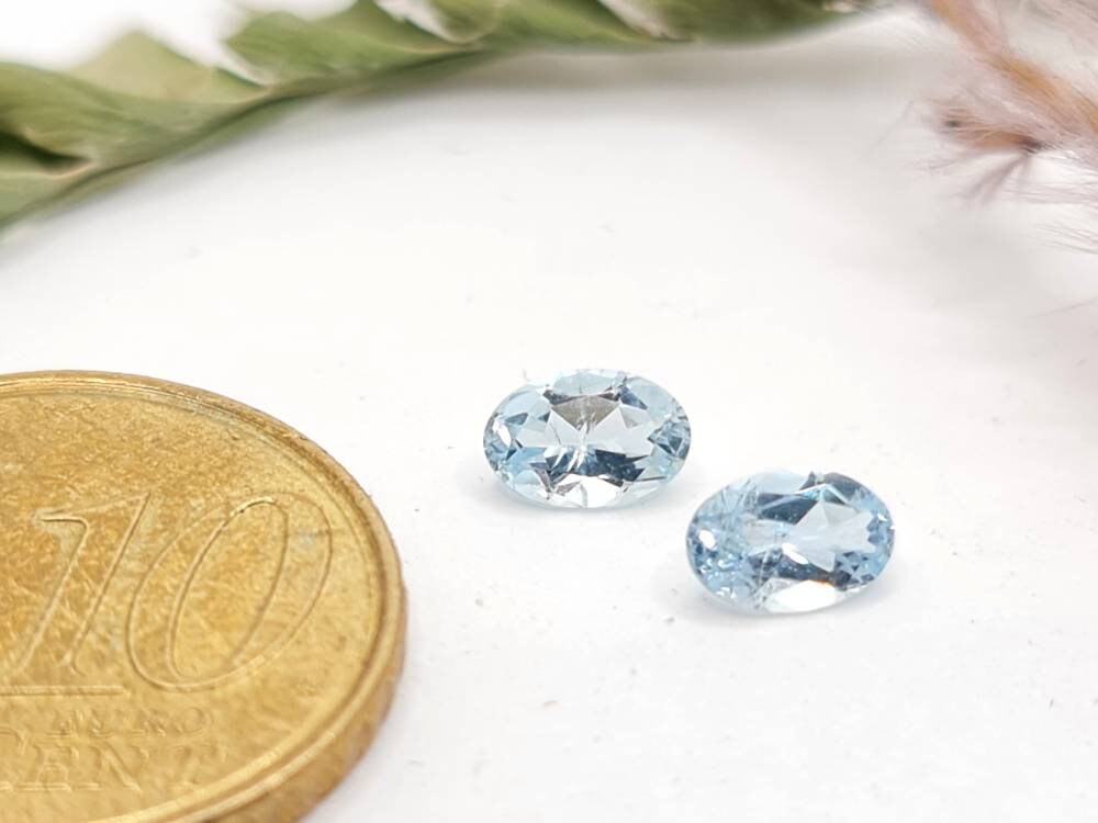 Ein Paar Aquamarine oval facettiert, feines Blau 6x4mm 0,78ct (Nr.1157)