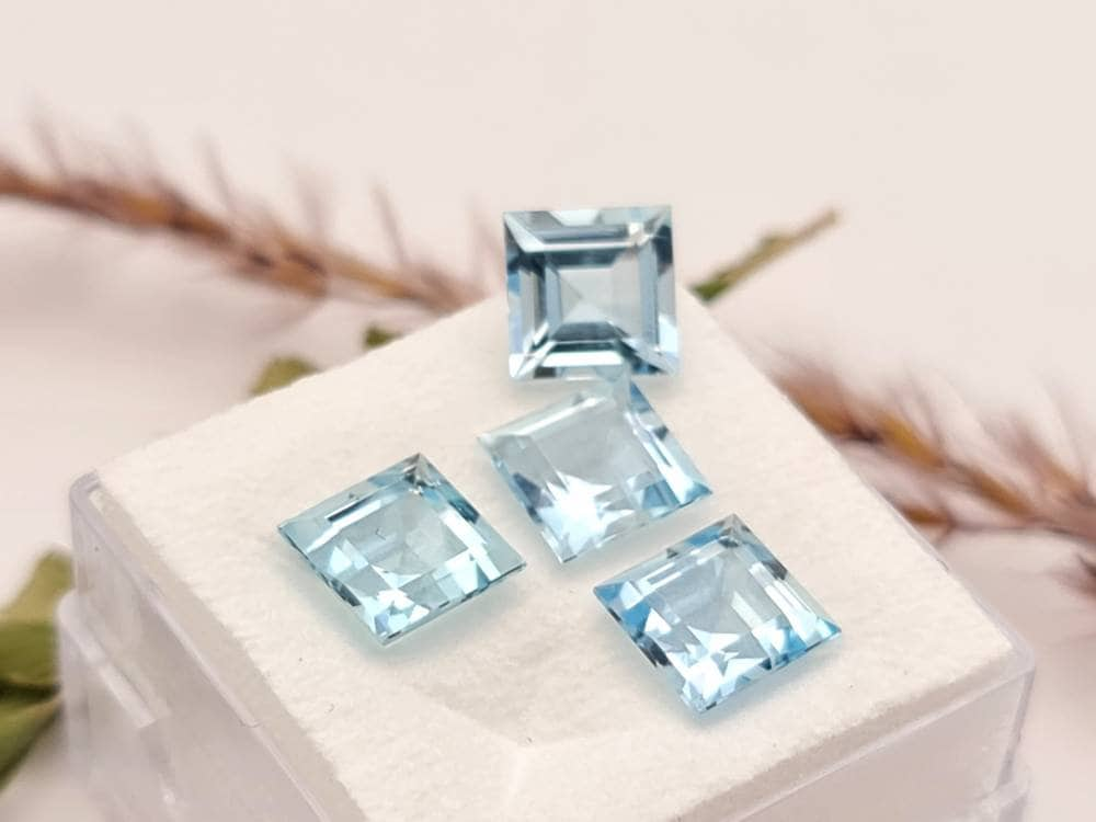 Echter blauer Aquamarin, facettierter Treppenschliff quadratisch 6,5mm ca 1,4ct (Nr.1163) Preis gilt pro Stück!