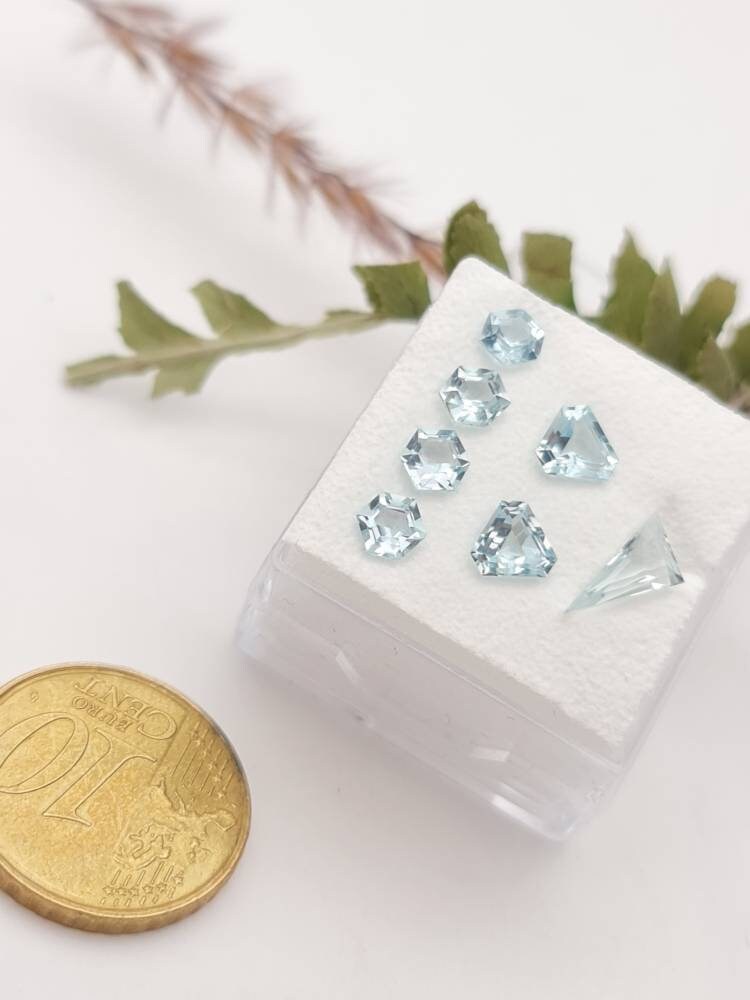 Lot blaue Aquamarine, verschiedene Formen und Größen 4-9mm 7Stück (Nr.1175)