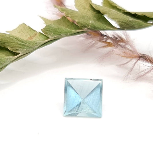 Echter quadratischer Aquamarine Spiegelschliff facettiert, feines Blau 6,5mm 1,12ct (Nr.1159)