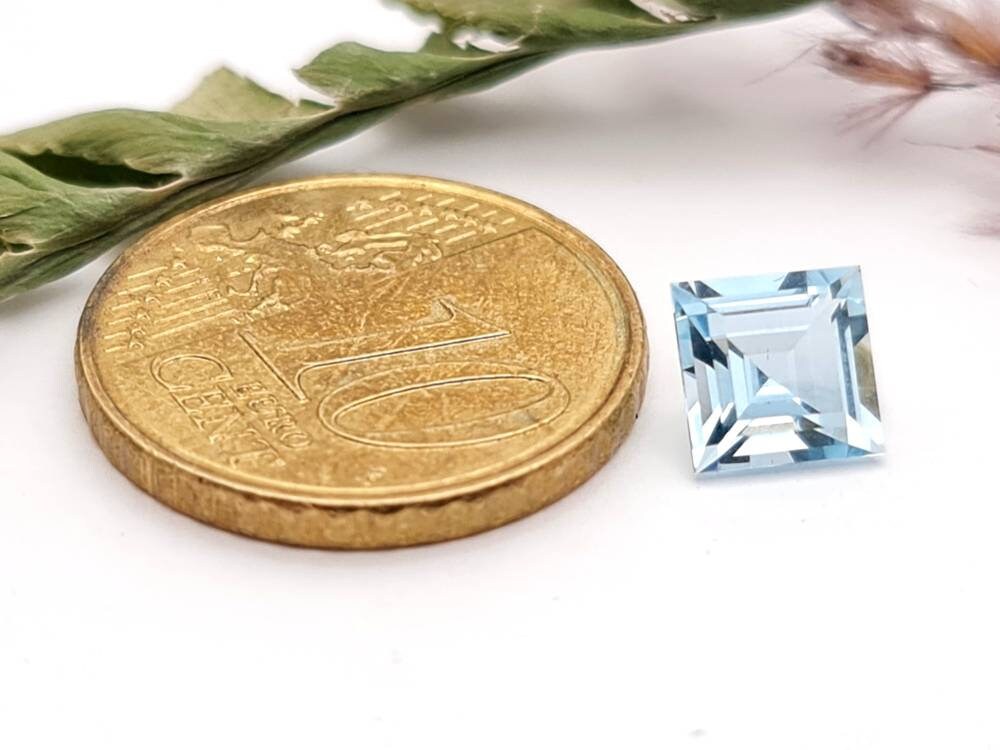 Echter blauer Aquamarin, facettierter Treppenschliff quadratisch 6,5mm ca 1,4ct (Nr.1163) Preis gilt pro Stück!